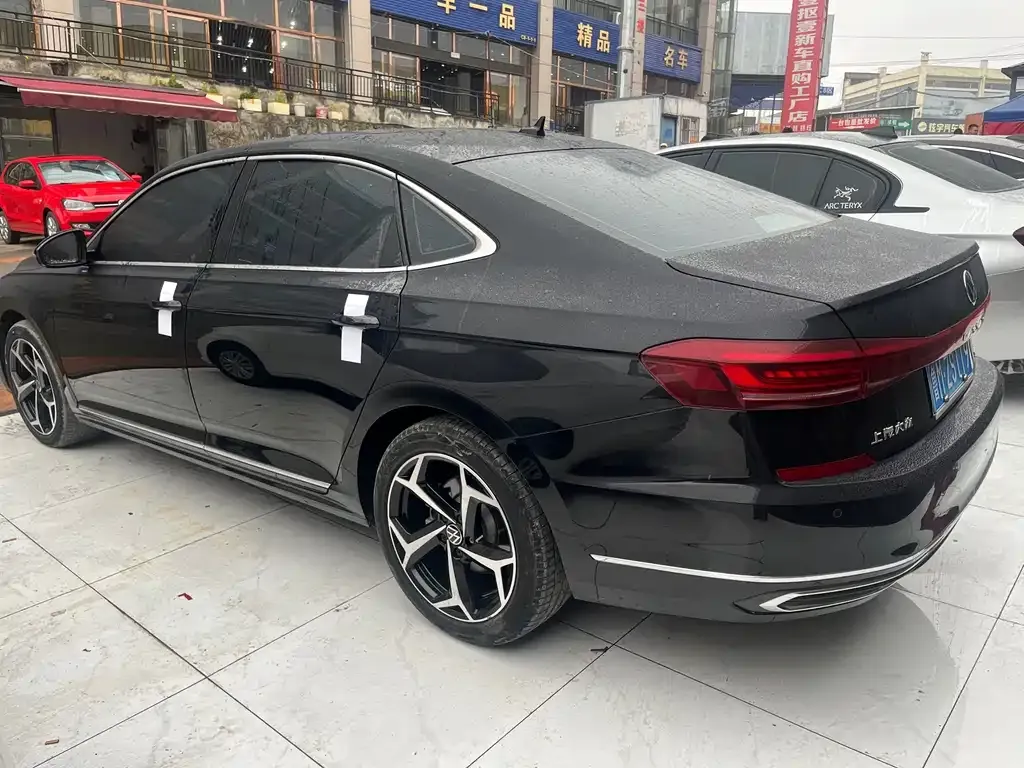 Volkswagen Passat 2023 из CN, фото 5