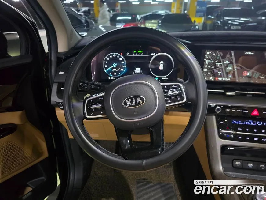 Kia Carnival — фото 4