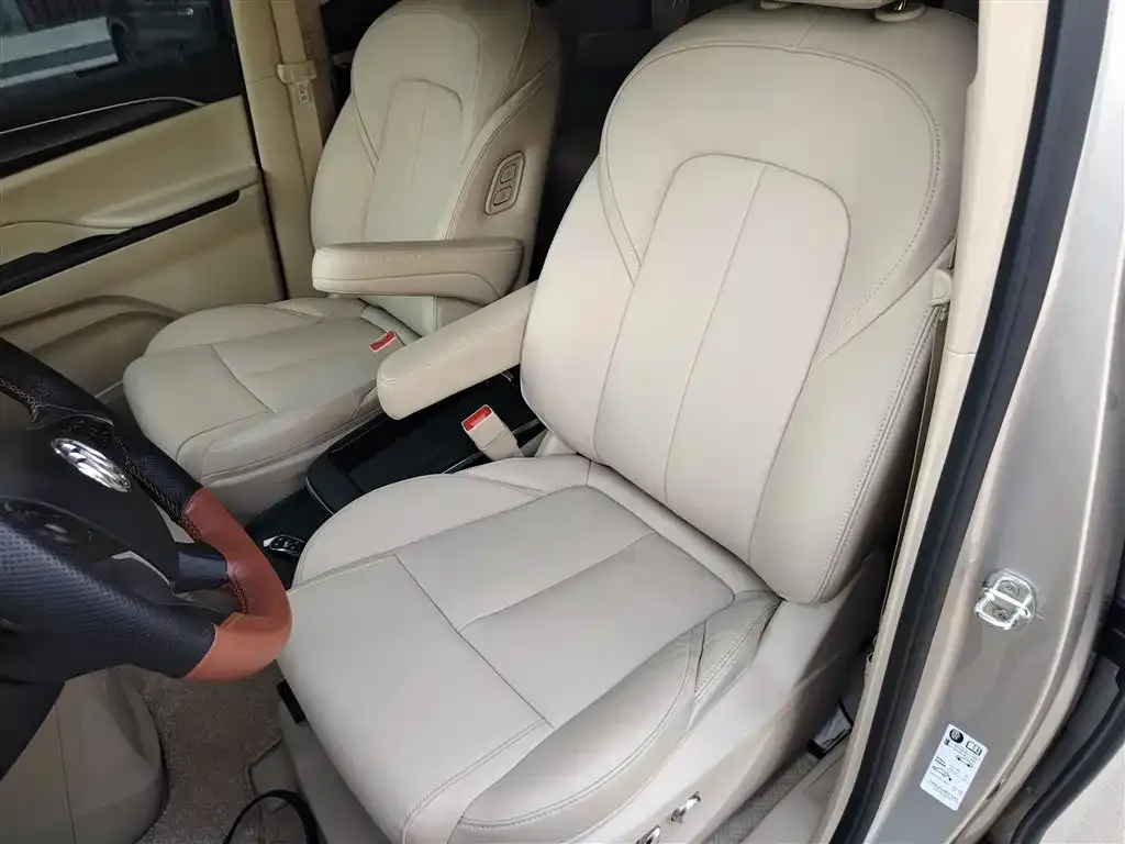 Buick GL8 2021 из CN, фото 9