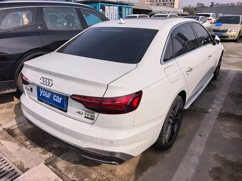 Audi A4L 2021 из CN, фото 9