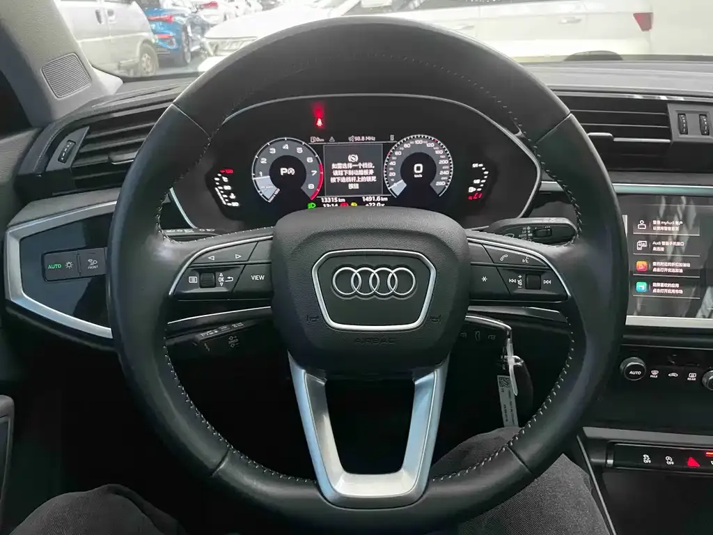 Audi Q3 2022 из CN, фото 10
