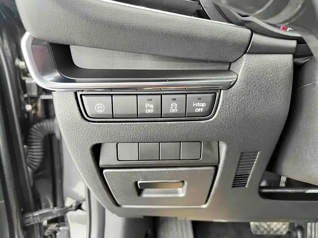Mazda 3 Axela 2023 из CN, фото 8