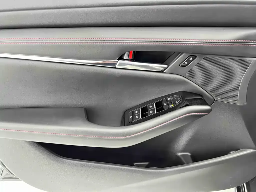 Mazda 3 Axela 2023 из CN, фото 6
