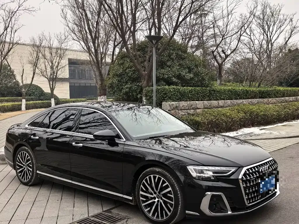 Audi A8 2024 из CN, фото 8