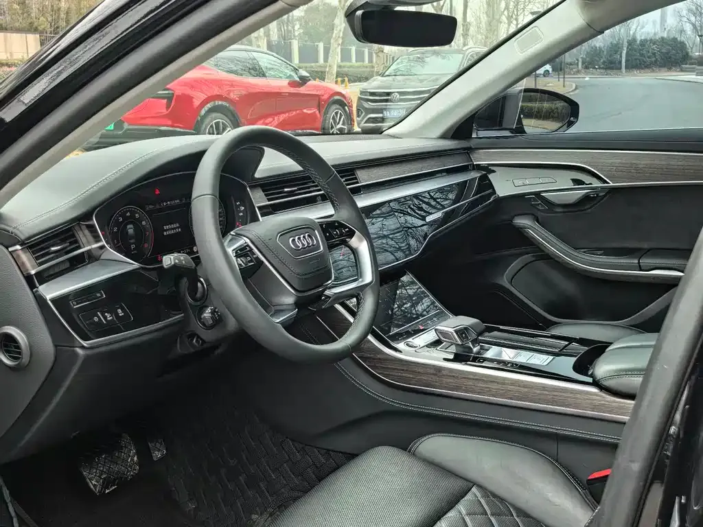 Audi A8 2024 из CN, фото 3