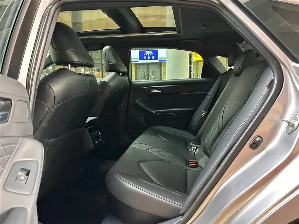 Toyota Avalon 2021 из CN, фото 7
