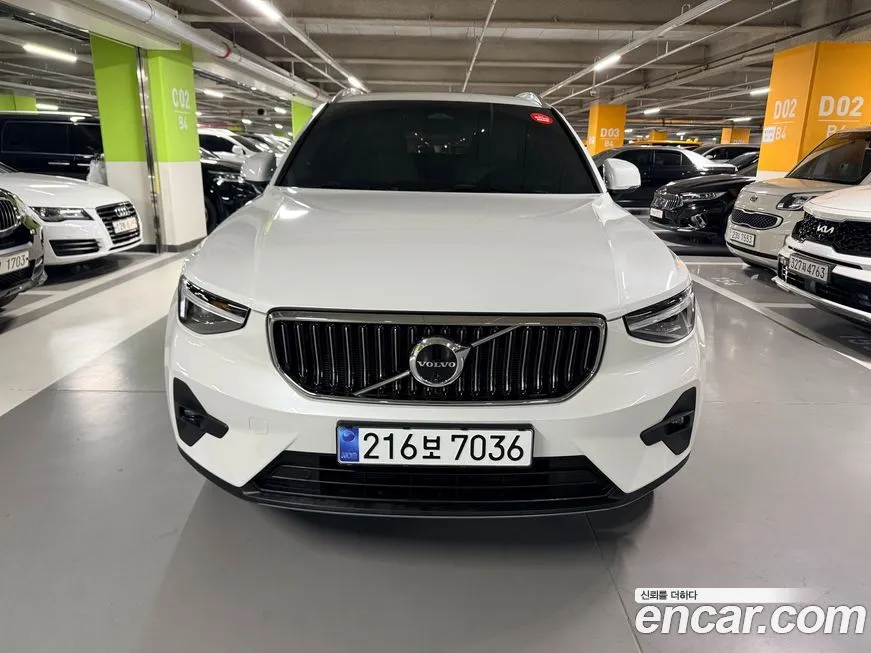 Volvo XC40 — фото 2