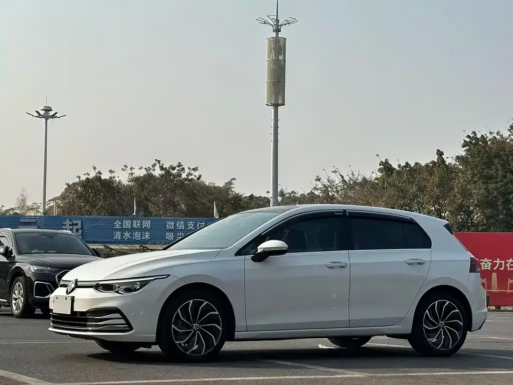 Volkswagen Golf 2022 из CN, фото 1