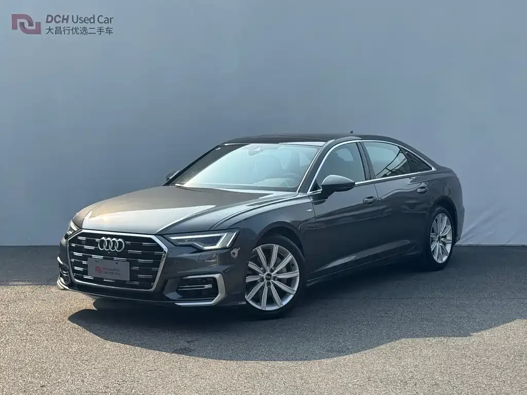 Audi A6L — фото 1