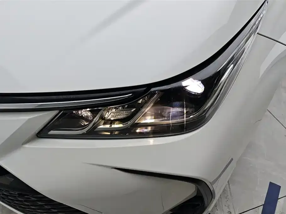 Toyota Corolla 2023 из CN, фото 3