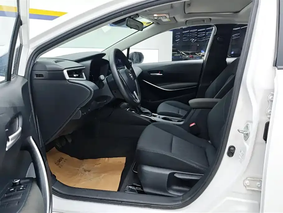 Toyota Corolla 2023 из CN, фото 4
