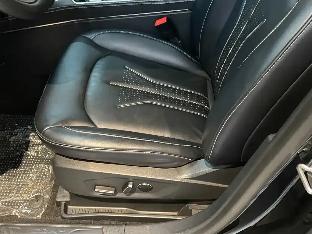 Ford Edge 2022 из CN, фото 8