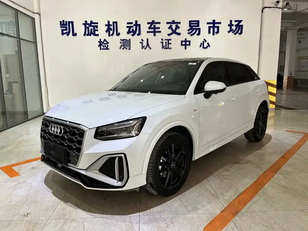 Audi Q2L 2022 из CN, фото 1