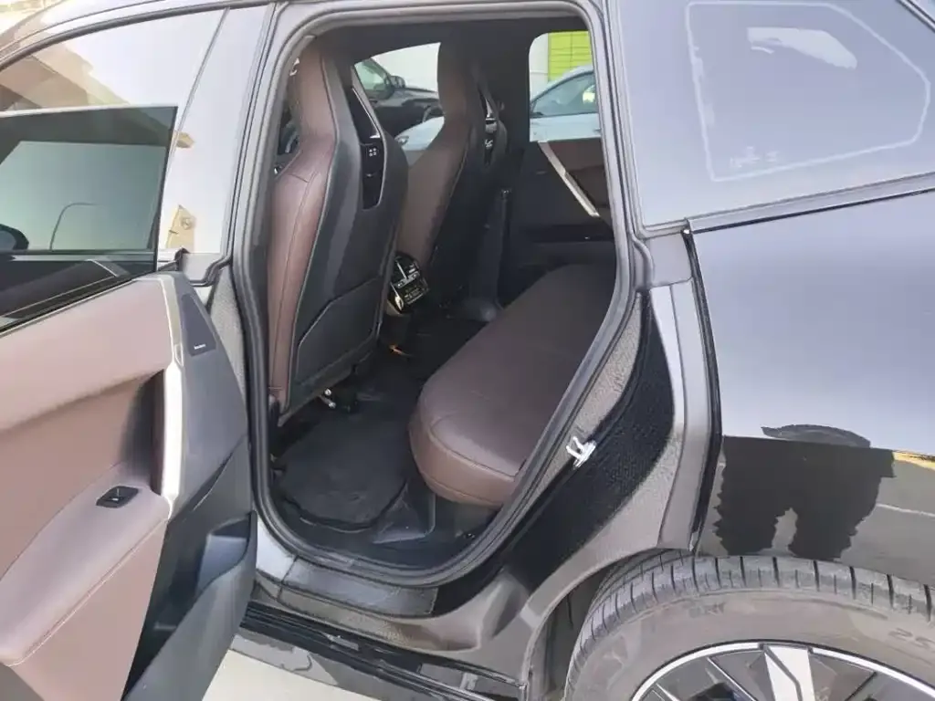 BMW iX 2023 из CN, фото 7