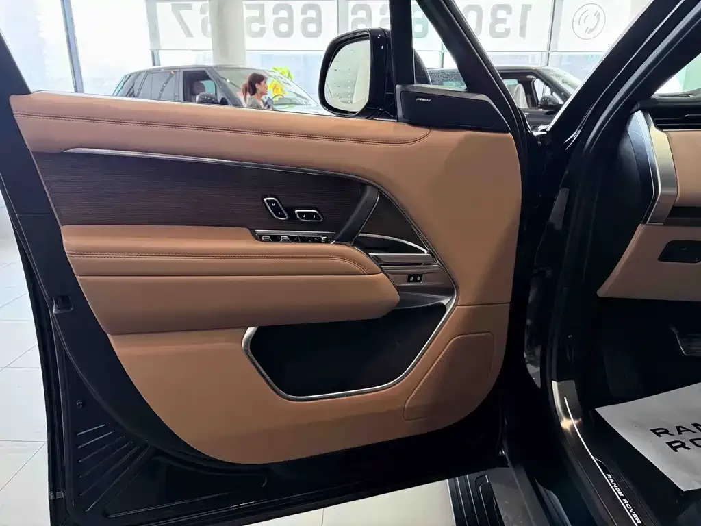 Land Rover Range Rover 2025 из CN, фото 3