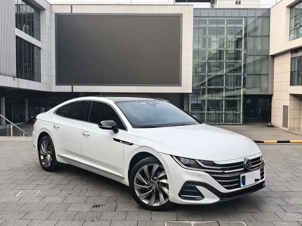 Volkswagen CC 2023 из CN, фото 3