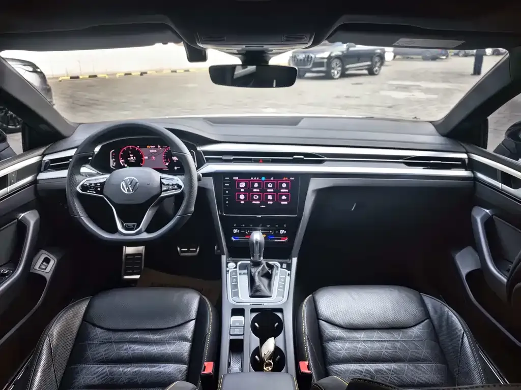 Volkswagen CC 2023 из CN, фото 8