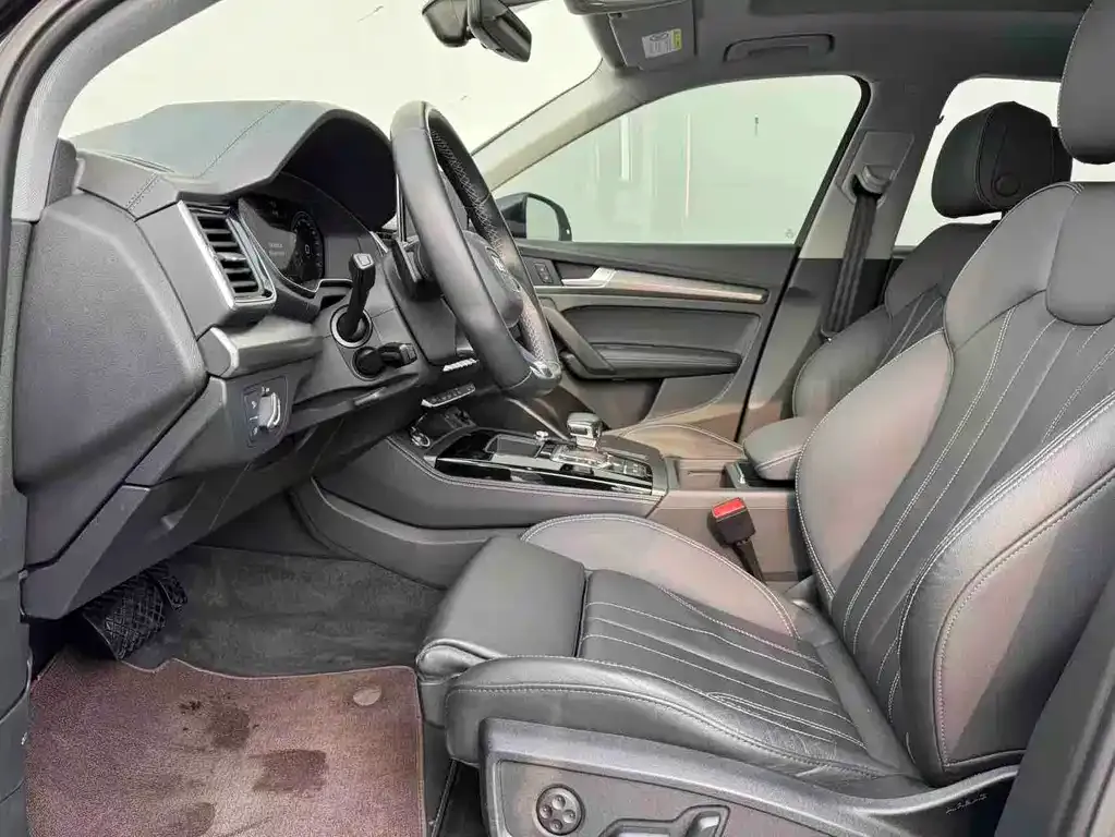 Audi Q5L 2022 из CN, фото 3