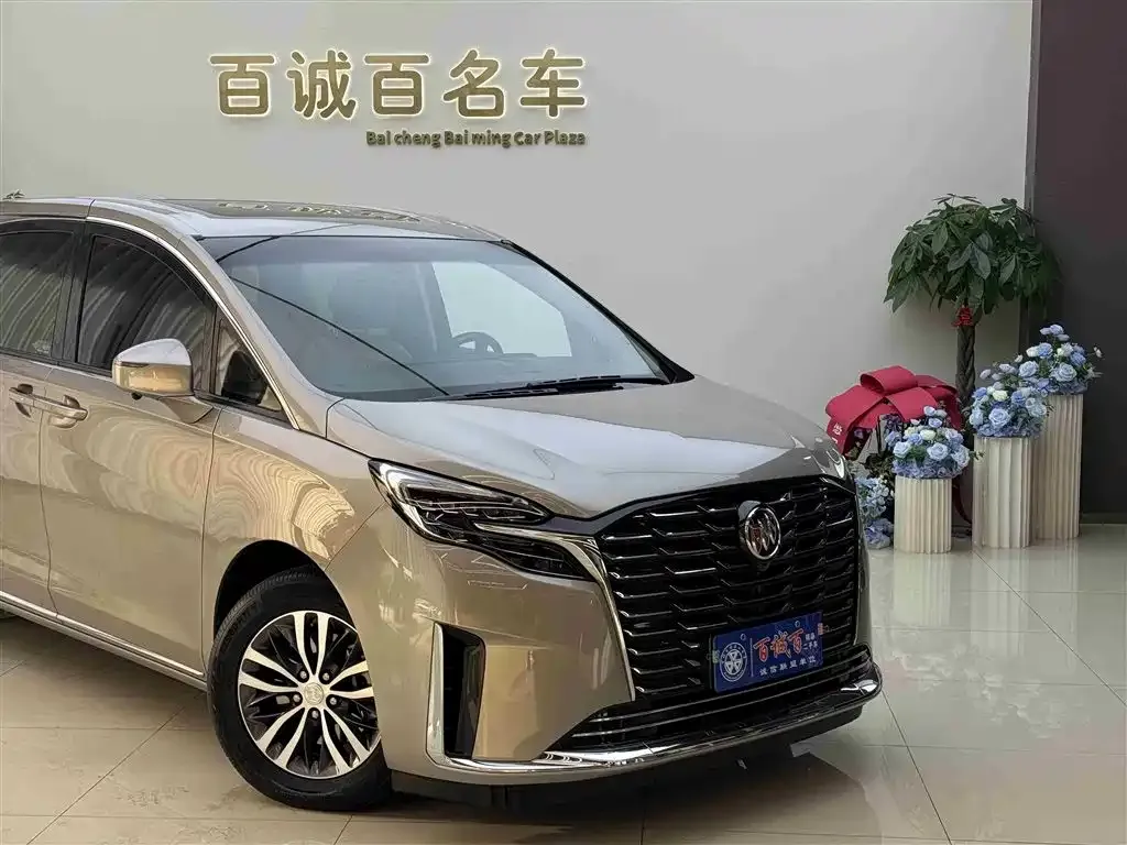 Buick GL8 2023 из CN, фото 3