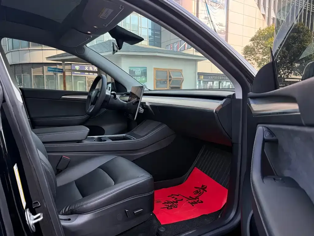 Tesla Model Y 2023 из CN, фото 3