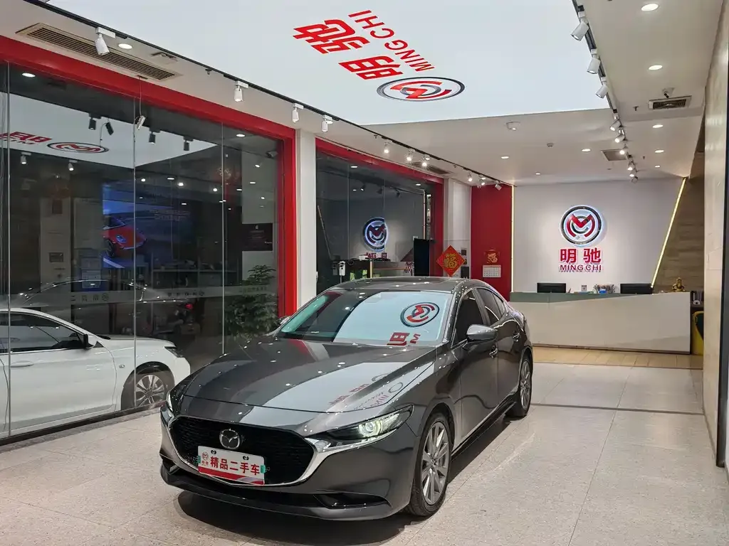 Mazda 3 Axela 2023 из CN, фото 1