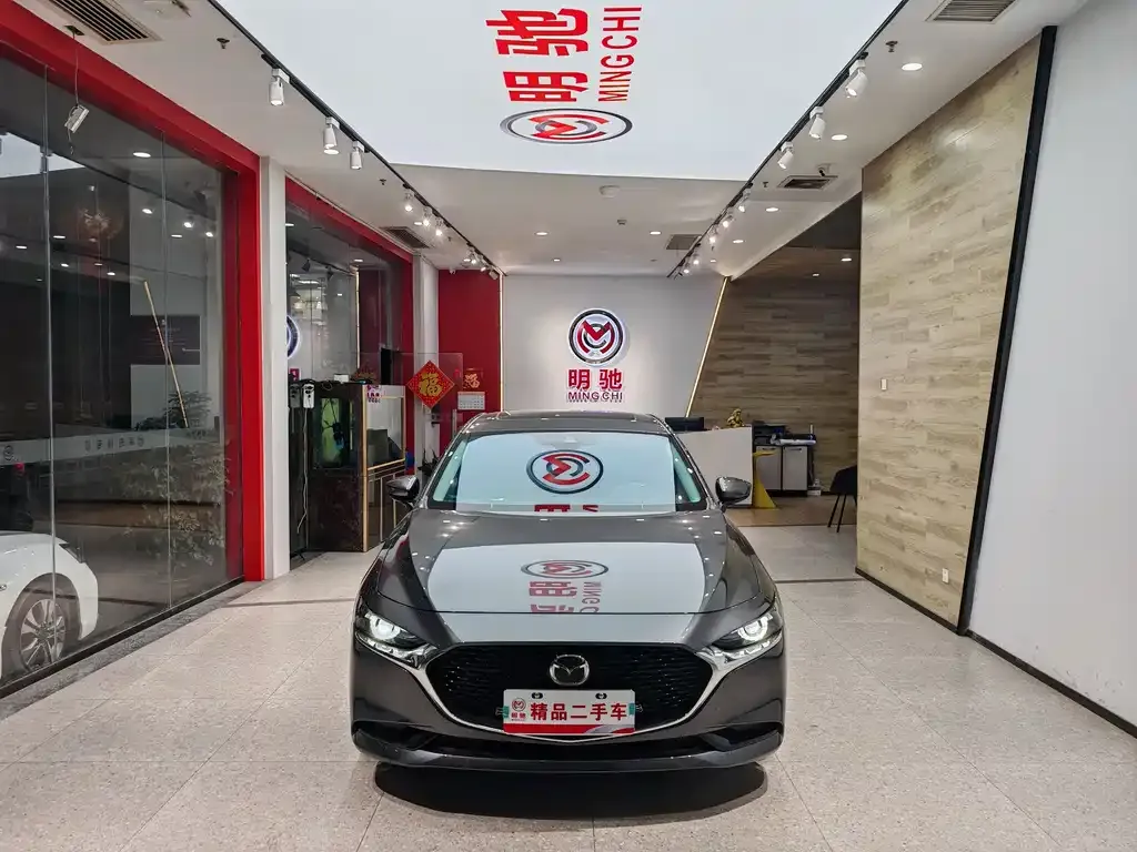 Mazda 3 Axela 2023 из CN, фото 2