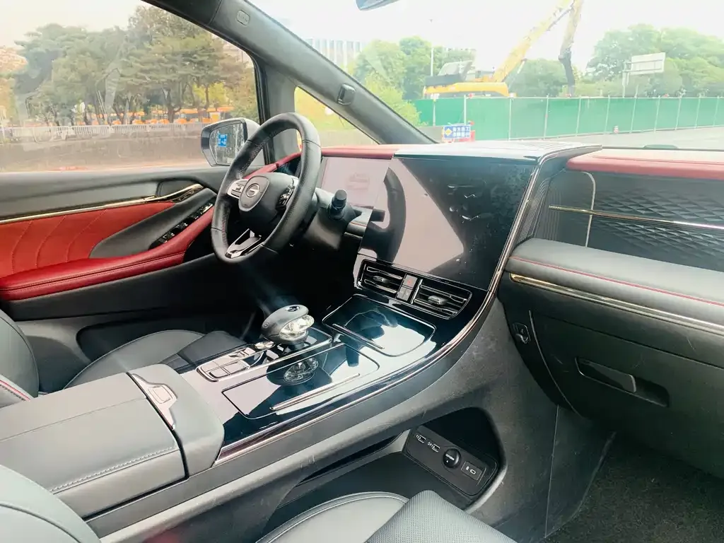 GAC Motor Trumpchi M8 — фото 10