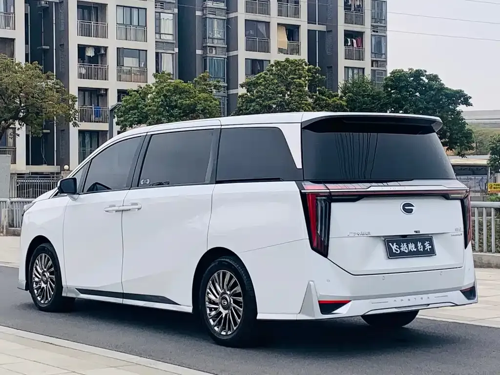 GAC Motor Trumpchi M8 — фото 6