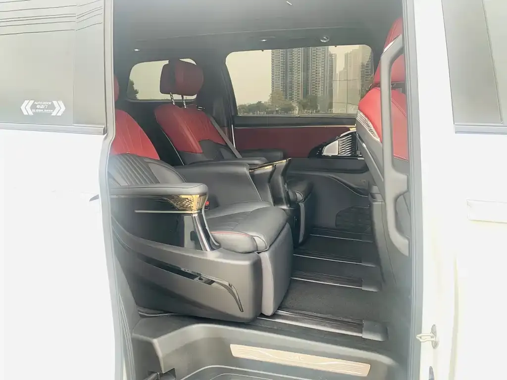 GAC Motor Trumpchi M8 — фото 2