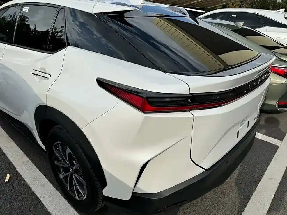 Lexus RZ 2023 из CN, фото 2