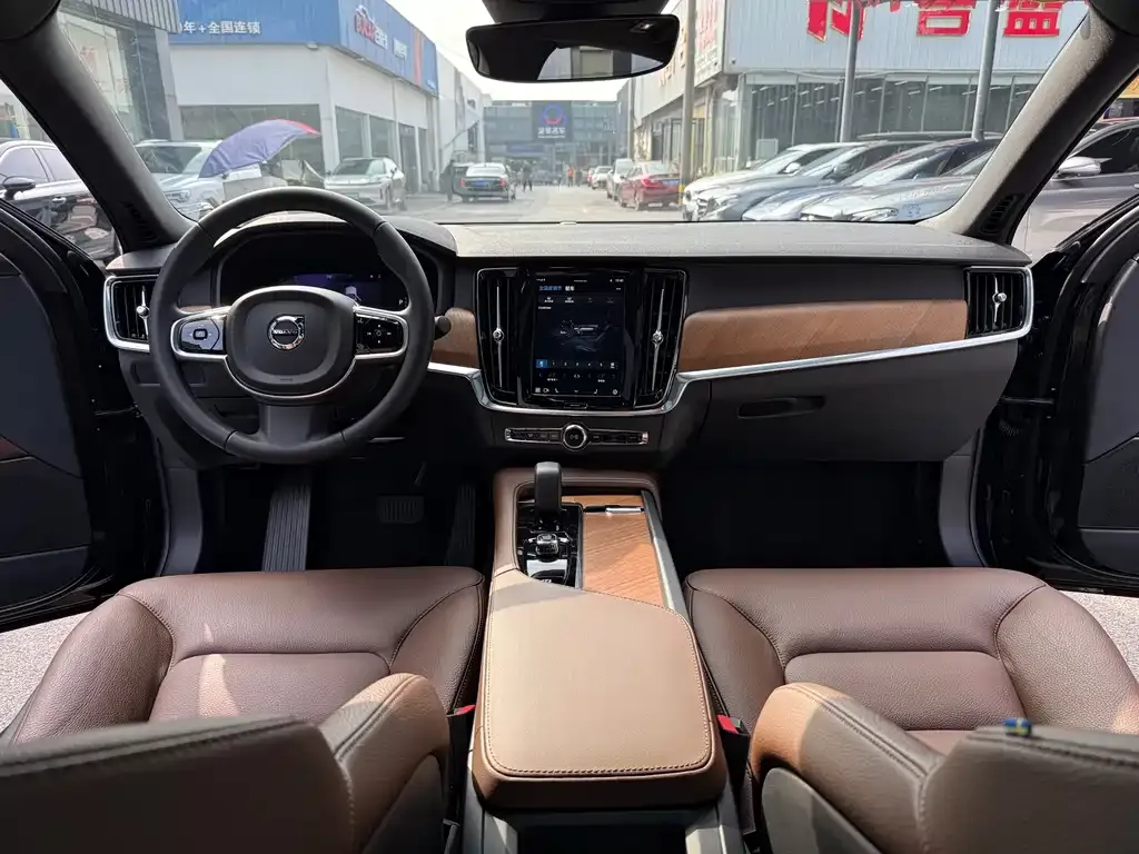 Volvo S90 2025 из CN, фото 6
