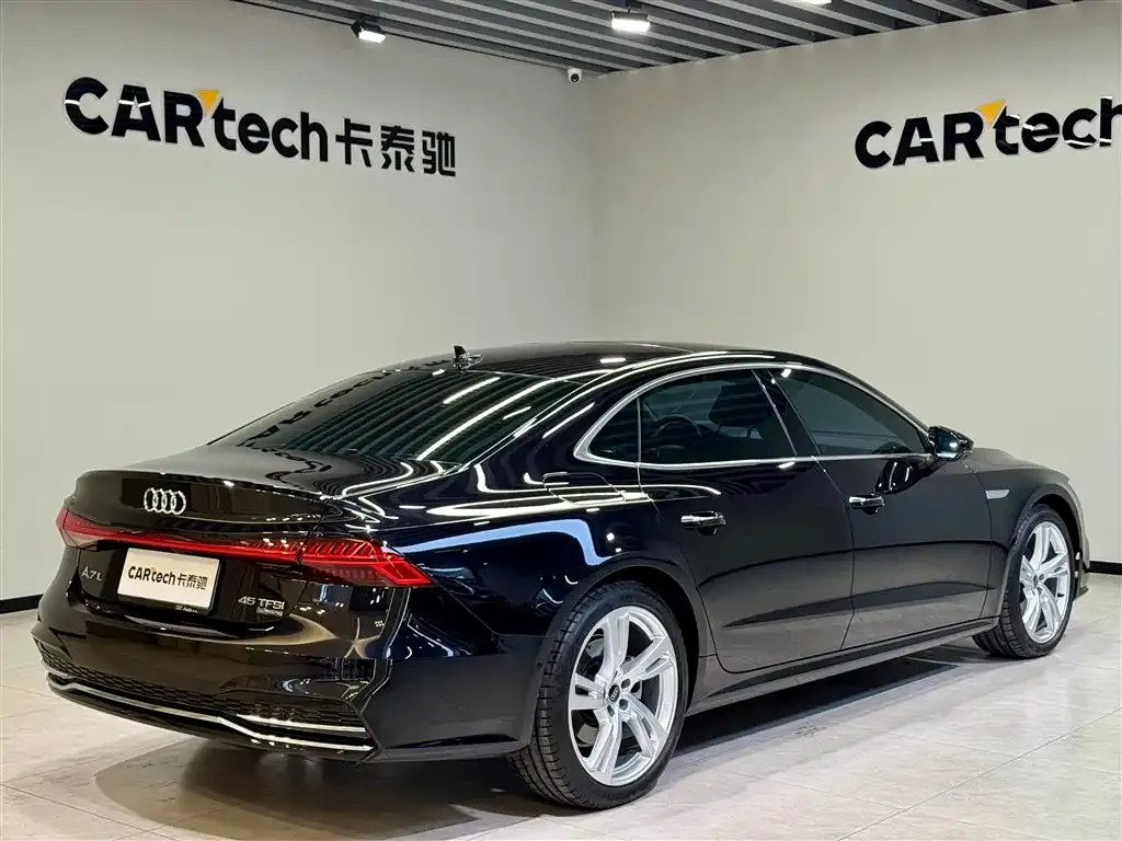 Audi A7L 2024 из CN, фото 7