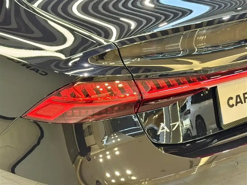 Audi A7L 2024 из CN, фото 10