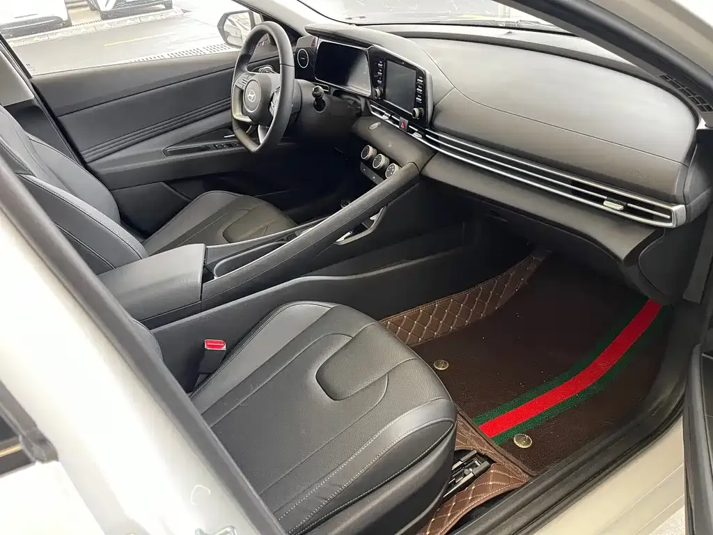 Hyundai Elantra 2025 из CN, фото 4
