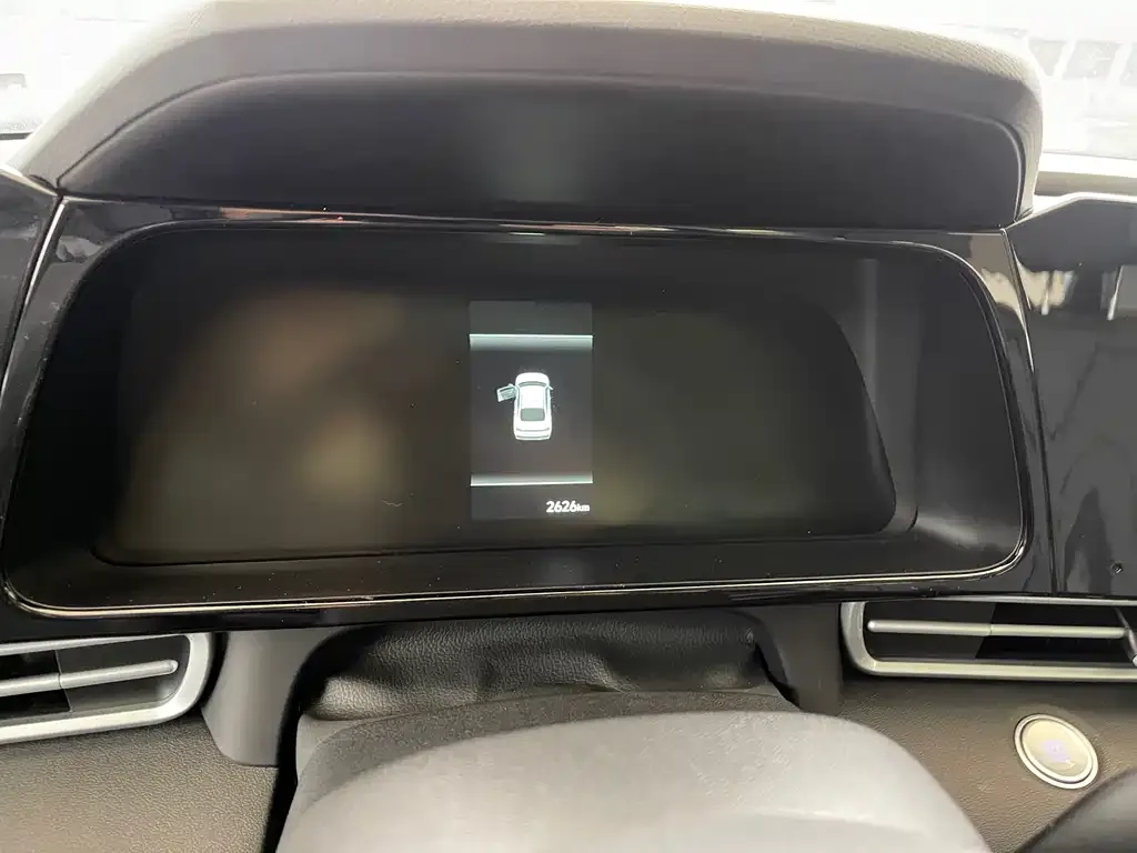 Hyundai Elantra 2025 из CN, фото 2