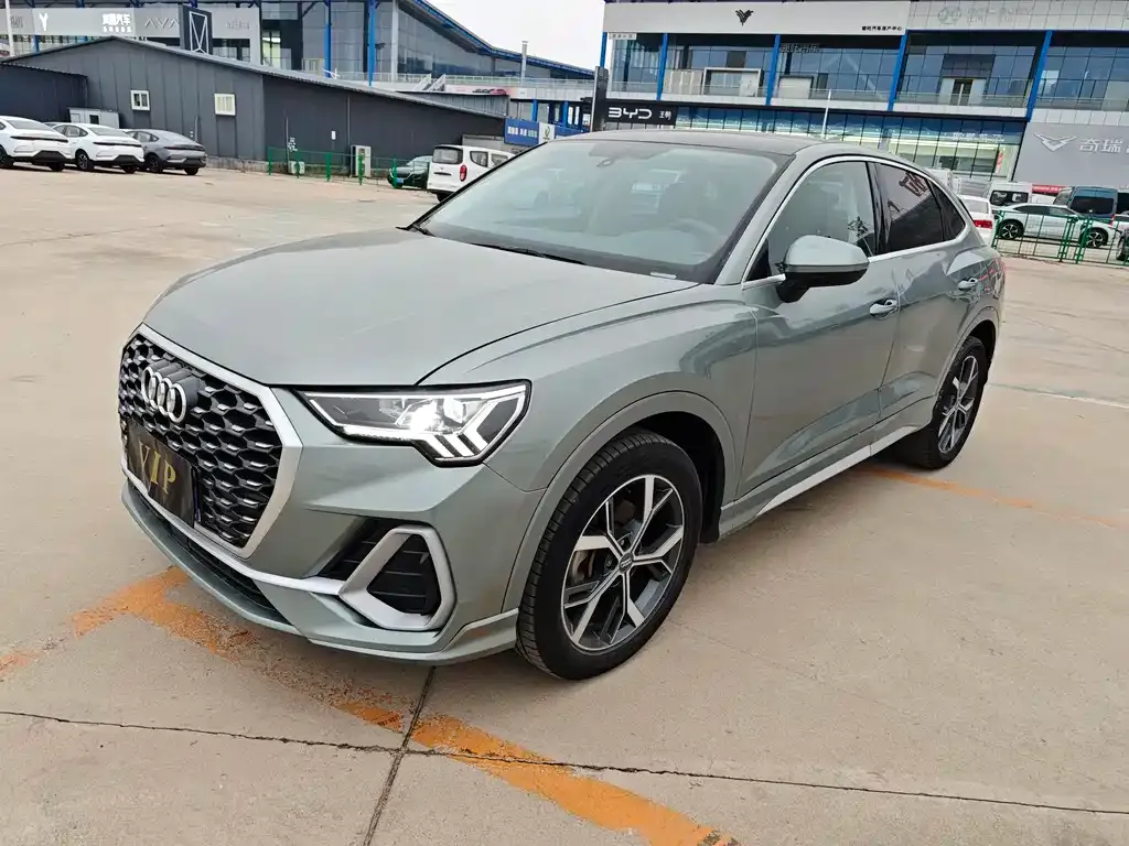 Audi Q3 Sportback 2021 из CN, фото 1