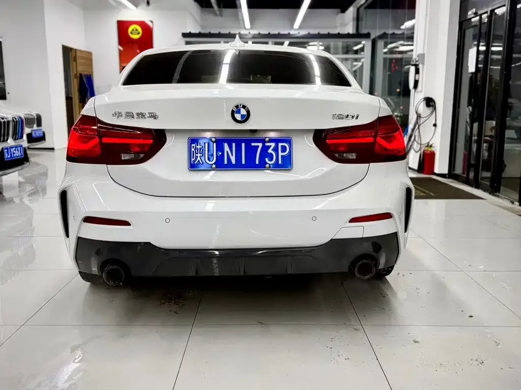 BMW 1 Series 2023 из CN, фото 7
