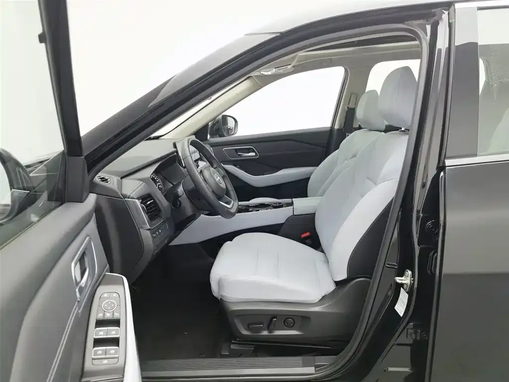 Nissan X-Trail 2024 из CN, фото 10