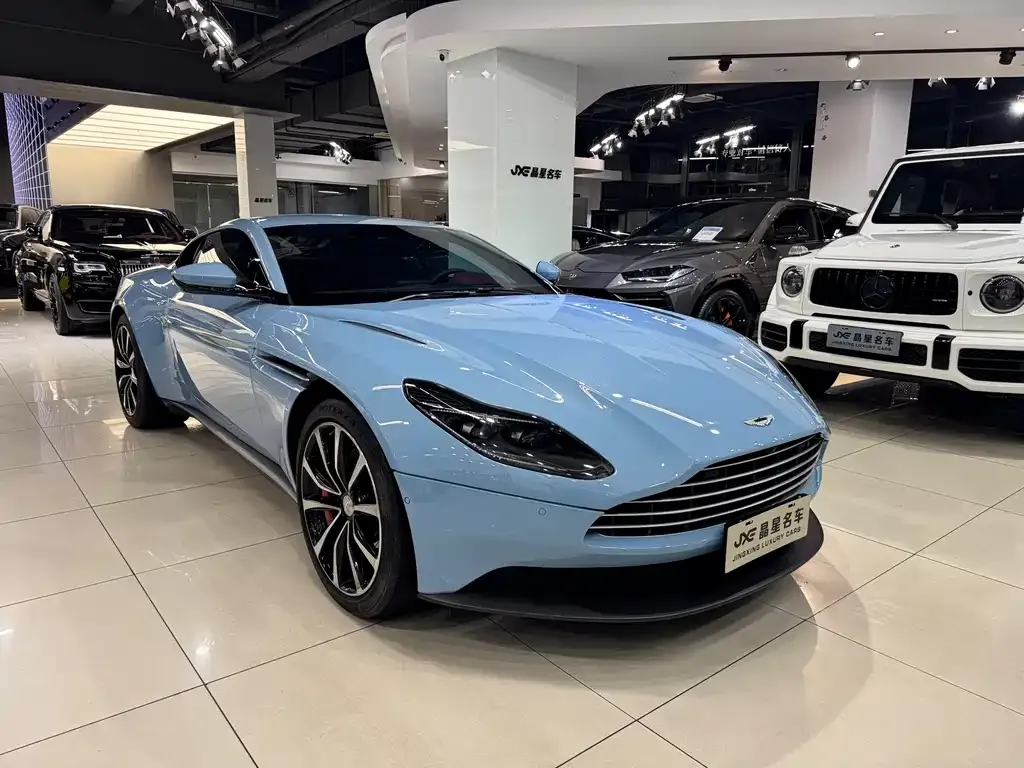 Aston Martin DB11 — фото 3