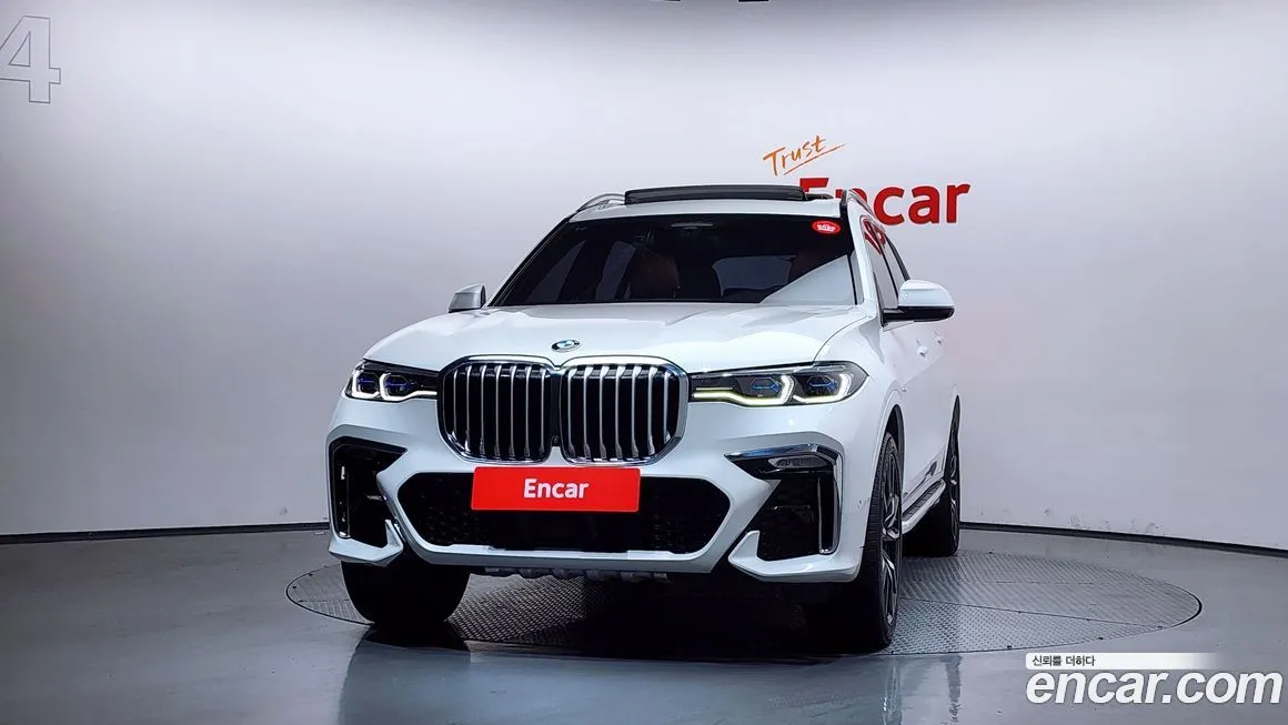 BMW X7 — фото 2