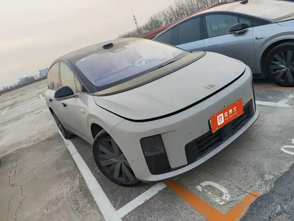 Li Auto i8 2025 из CN, фото 4