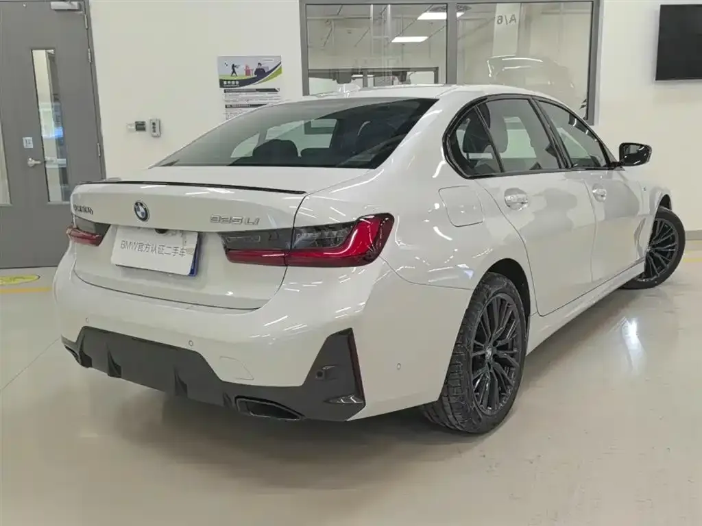 BMW 3 Series 2025 из CN, фото 5