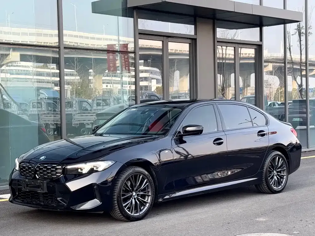 BMW 3 Series — фото 1