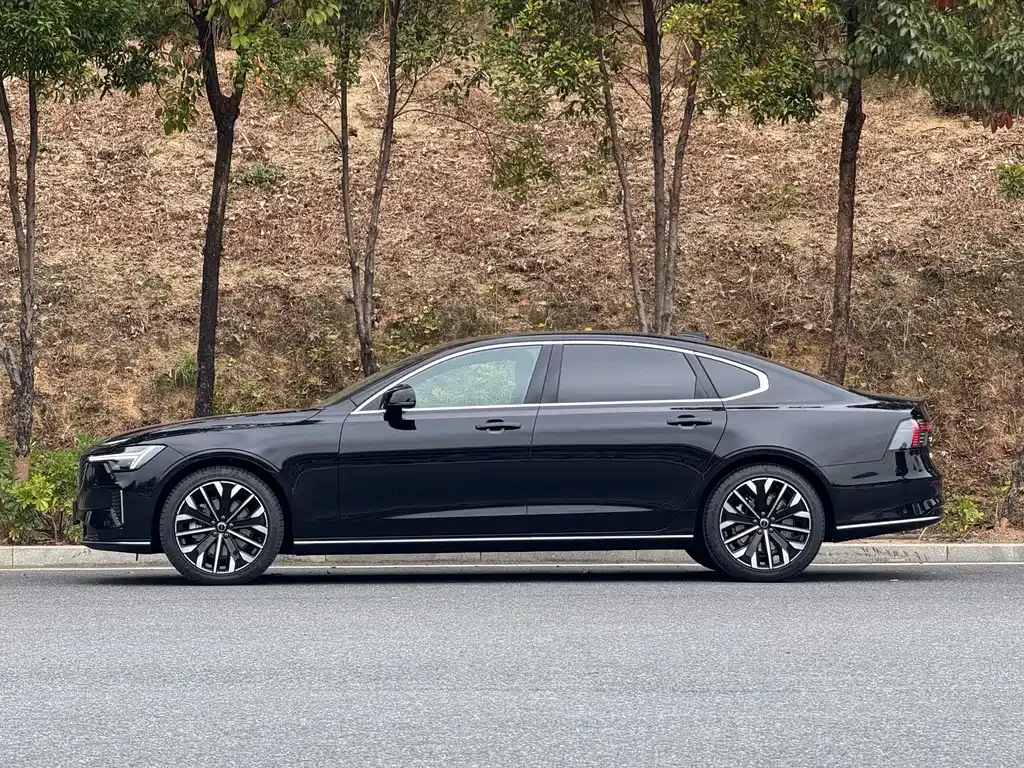 Volvo S90 2026 из CN, фото 6