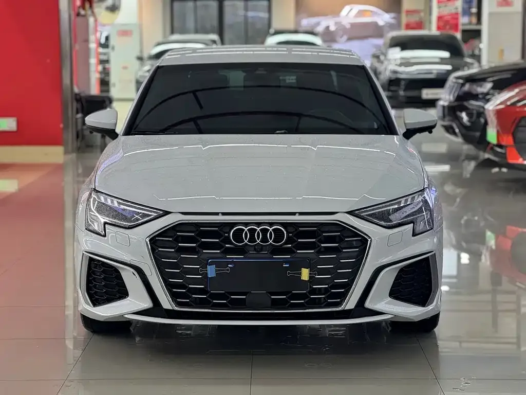Audi A3 2022 из CN, фото 1