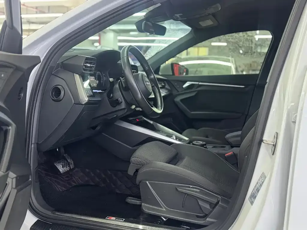 Audi A3 2022 из CN, фото 4