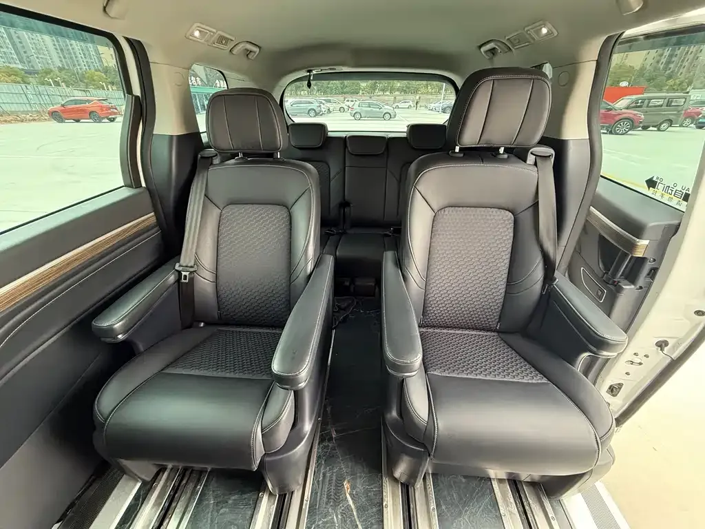 GAC Motor Trumpchi M8 — фото 9