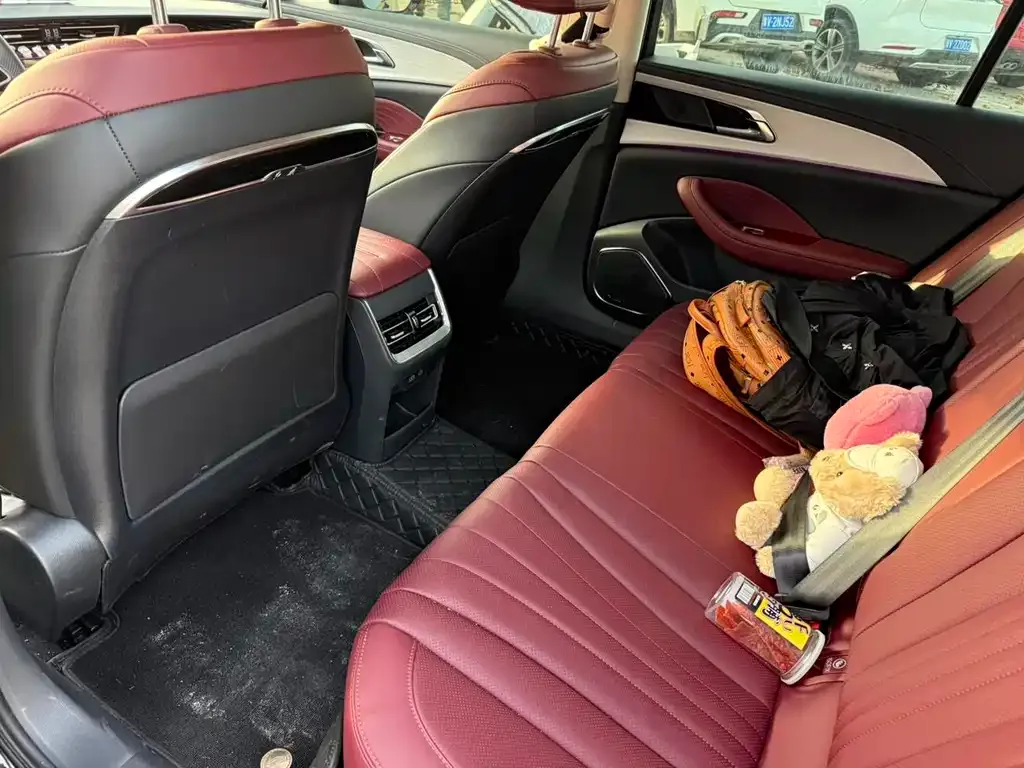 Hongqi H5 2025 из CN, фото 4