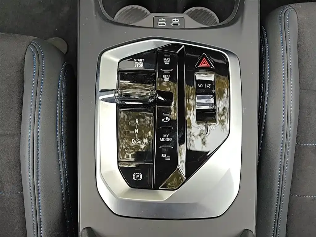 BMW M235L 2025 из CN, фото 5