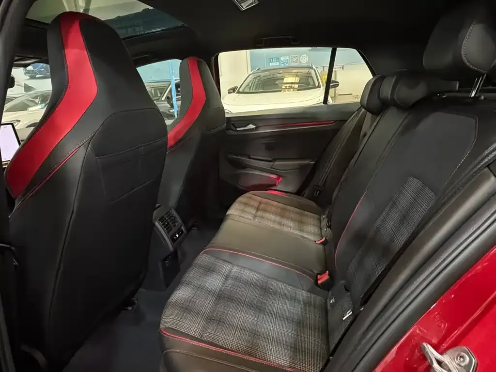Volkswagen Golf GTI 2026 из CN, фото 2